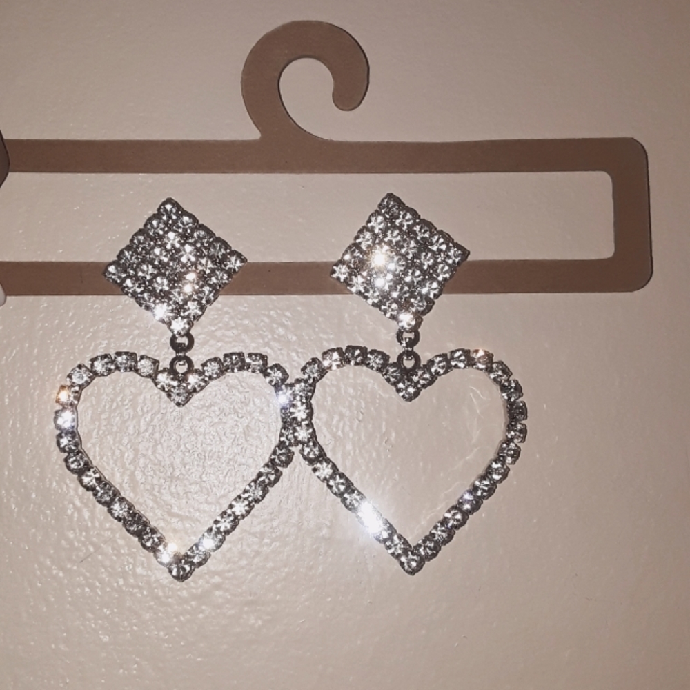 Alessandra Rich Crystal Heart Clip On Earrings!